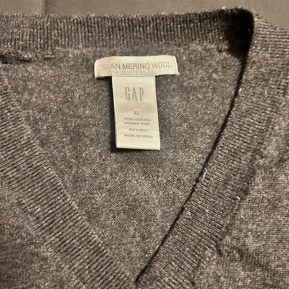 Gap XL Sweater Vest - Picture 2 of 3